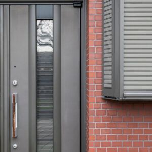 Réparez ou remplacez ? Comment décider après un dépannage de volet roulant à Pessac ?